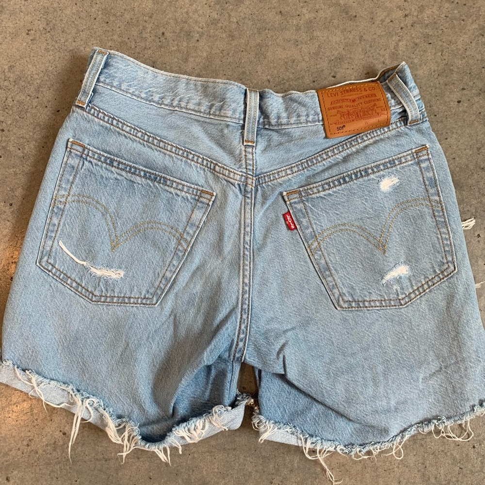 Levi distressed shorts